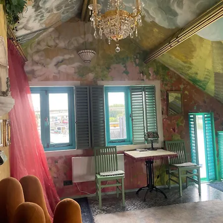 Hotel Drijfpaleis 2*