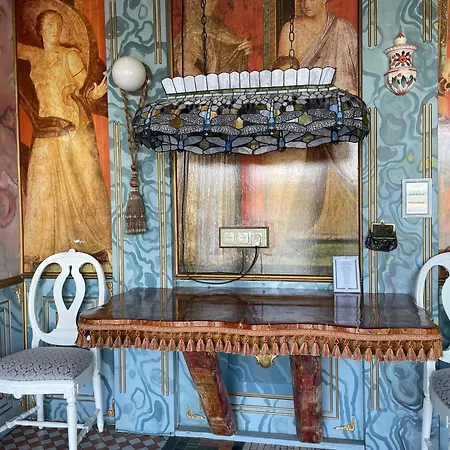 Hotel Drijfpaleis 2*