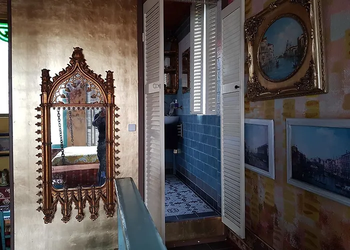 Drijfpaleis Отель Арнем