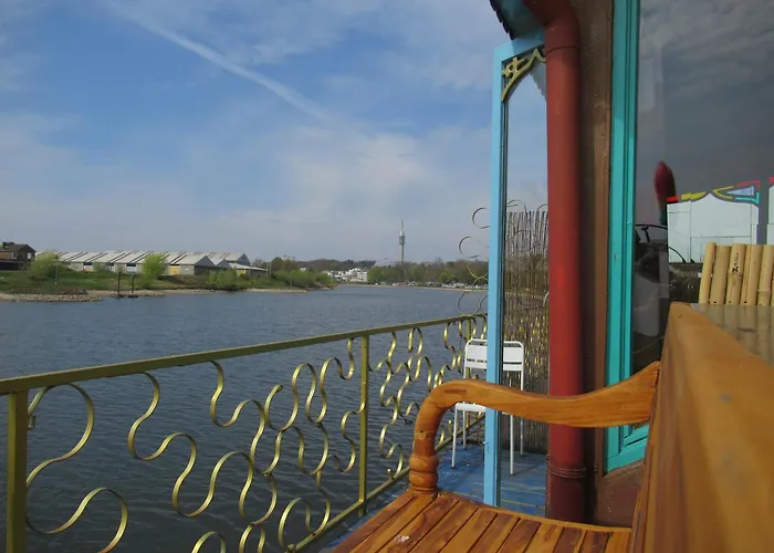 Drijfpaleis Szálloda 2*